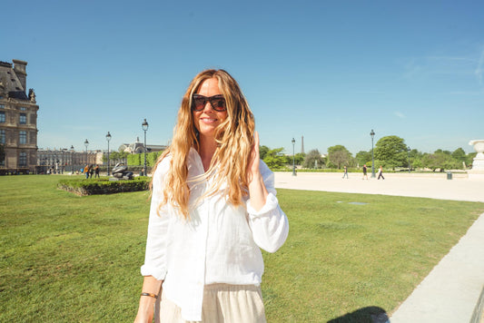 Why Do Wavy Hair Women Love Using Mousse?